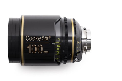 Vue latérale d'un objectif Cooke d'une longueur focale de 100 mm